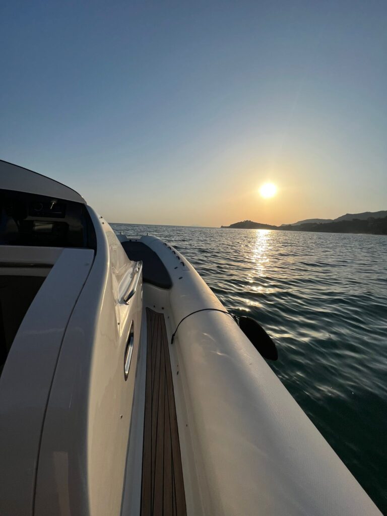 Maxi-gommone Domar D10 cabinato - foto 11 - Happy Sailing