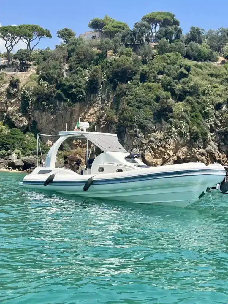 Maxi-gommone Domar D10 cabinato - Happy Sailing