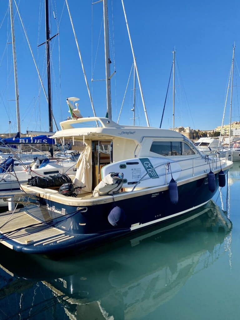 Portofino 37 Hard Top - Happy Sailing