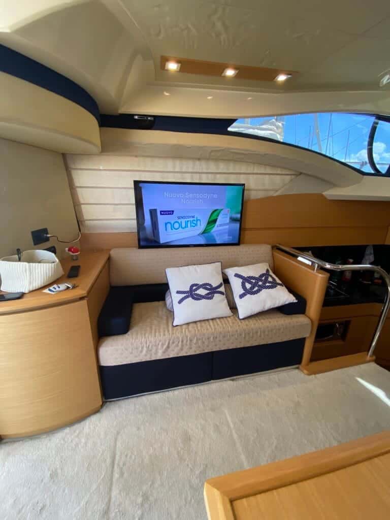Azimut 43 fly - foto 9 - Happy Sailing