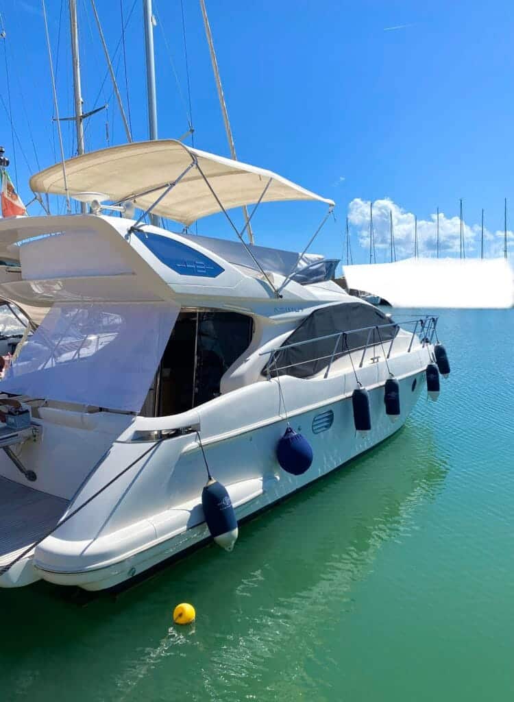 Azimut 43 fly - Happy Sailing