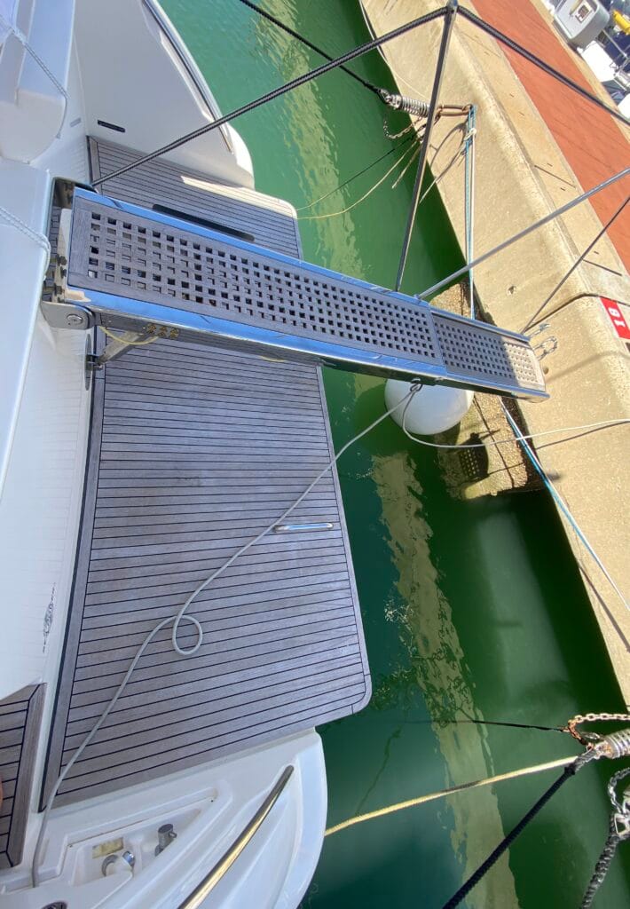 Azimut 43 fly - foto 3 - Happy Sailing