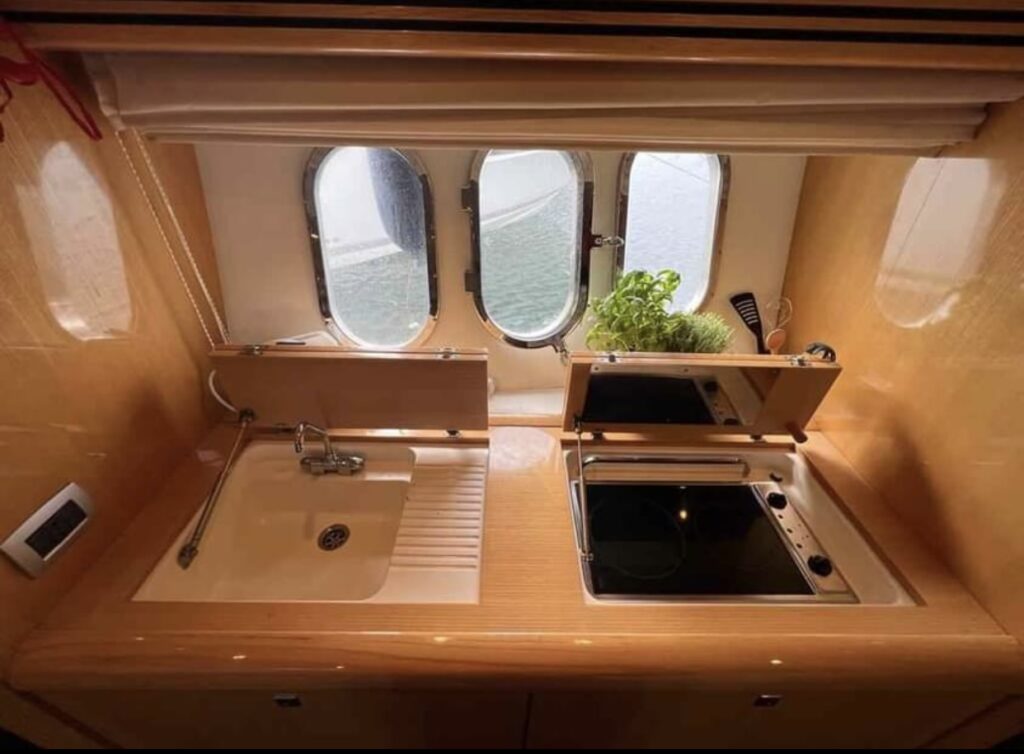 Absolute 47 Hard top - foto 10 - Happy Sailing