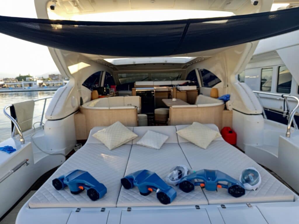 Overmarine Mangusta 72 - foto 5 - Happy Sailing