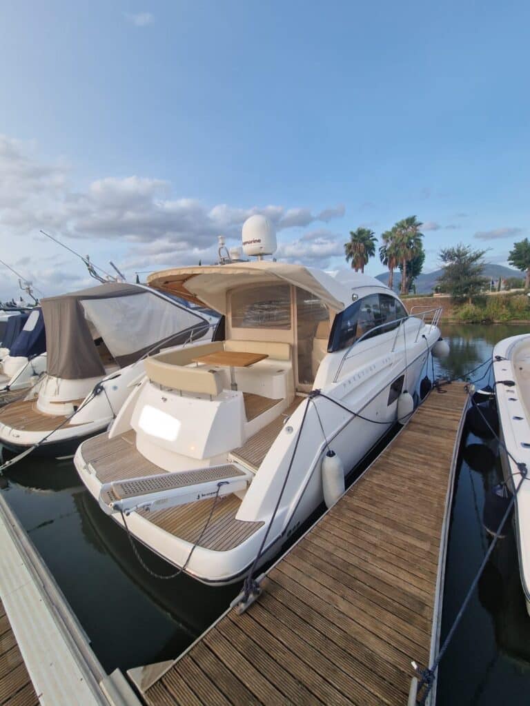 Jeanneau Prestige 38S - foto 3 - Happy Sailing