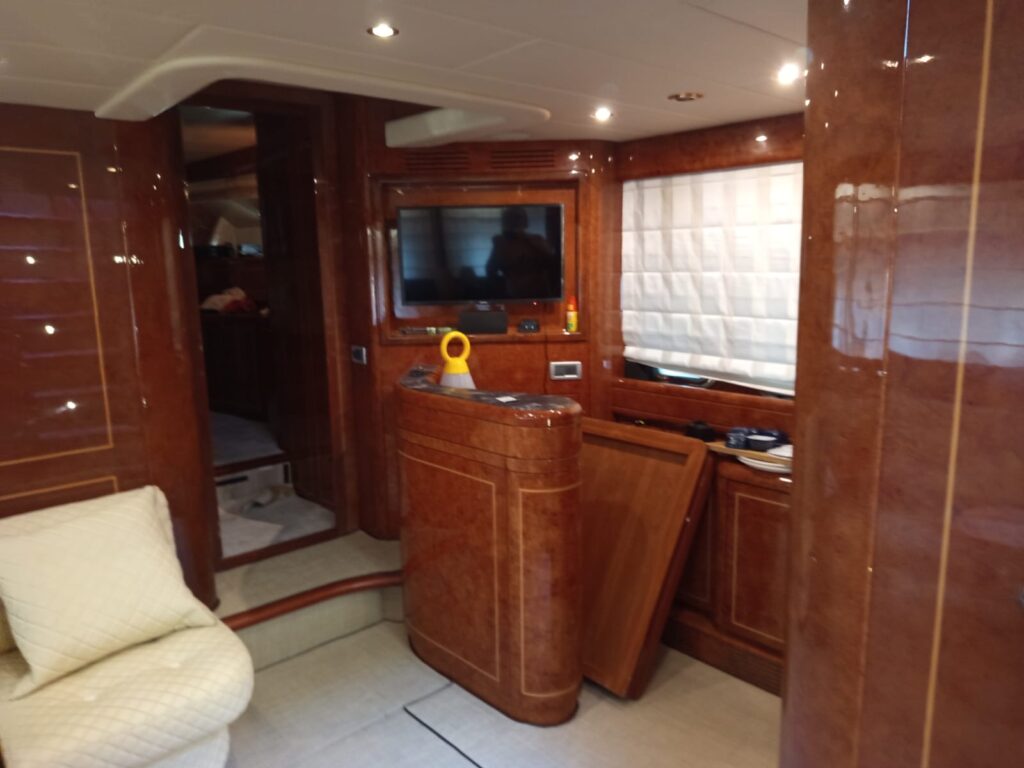 Overmarine Mangusta 72 - foto 14 - Happy Sailing