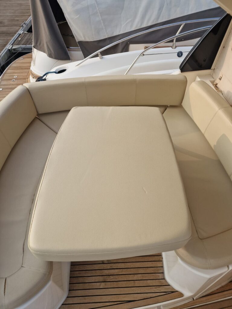 Jeanneau Prestige 38S - foto 7 - Happy Sailing