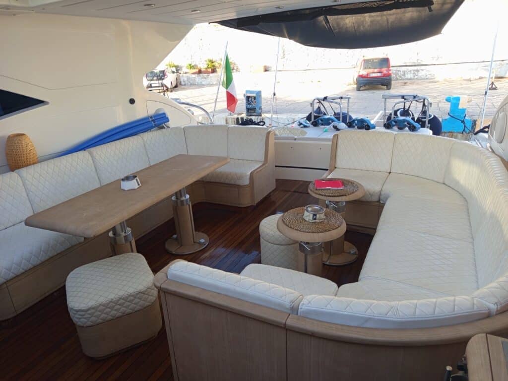 Overmarine Mangusta 72 - foto 18 - Happy Sailing