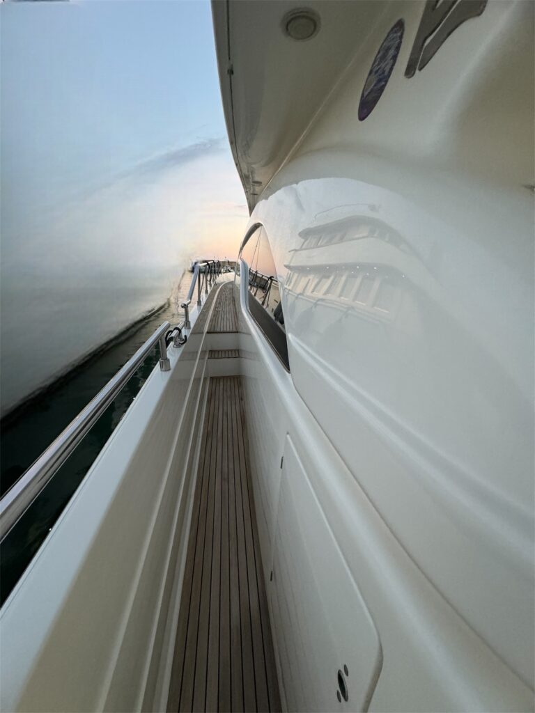 Ferretti 680 fly - foto 4 - Happy Sailing