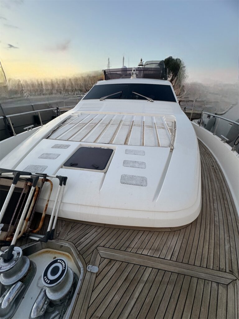 Ferretti 680 fly - foto 3 - Happy Sailing