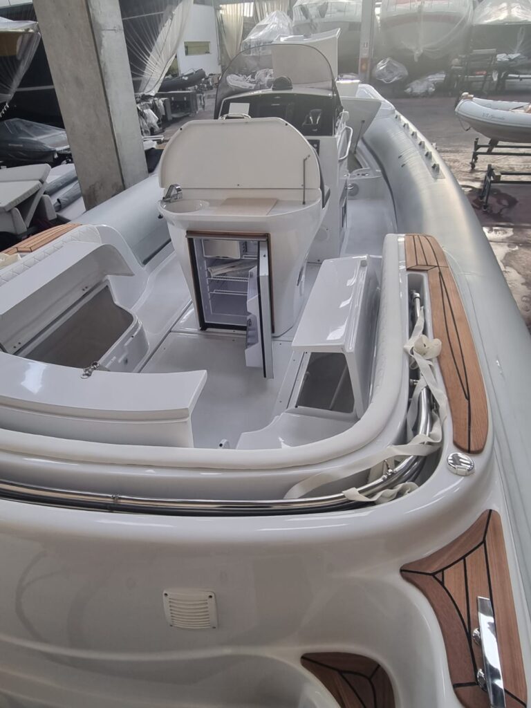 BAT 880 - foto 3 - Happy Sailing