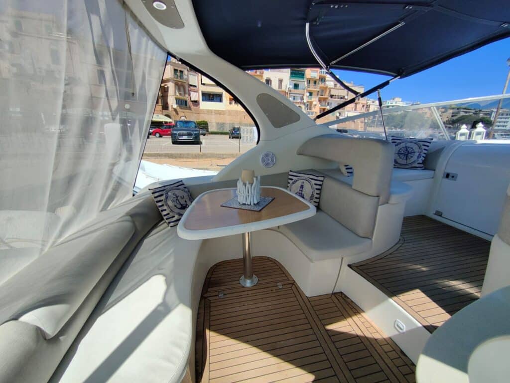 Sessa Oyster 35 - foto 3 - Happy Sailing