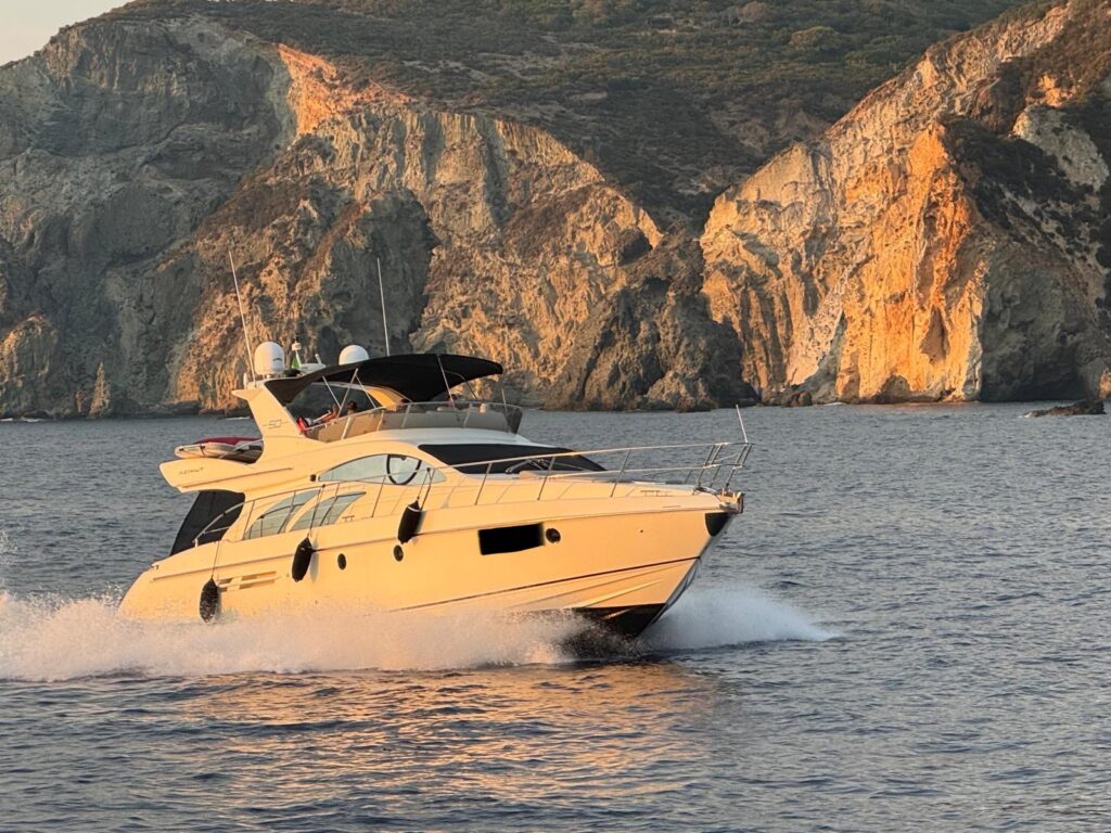Azimut 50’ fly - foto 2 - Happy Sailing