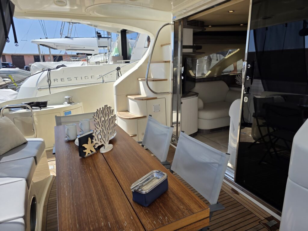 Azimut 50’ fly - foto 4 - Happy Sailing