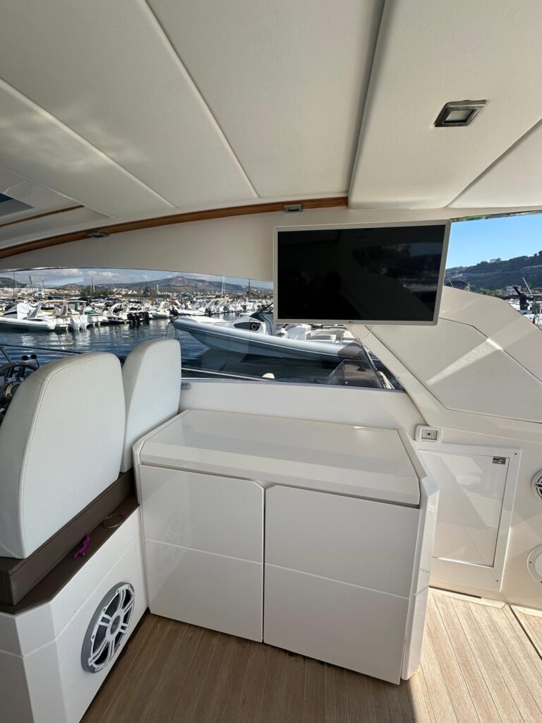 RIO 42 HT - foto 6 - Happy Sailing