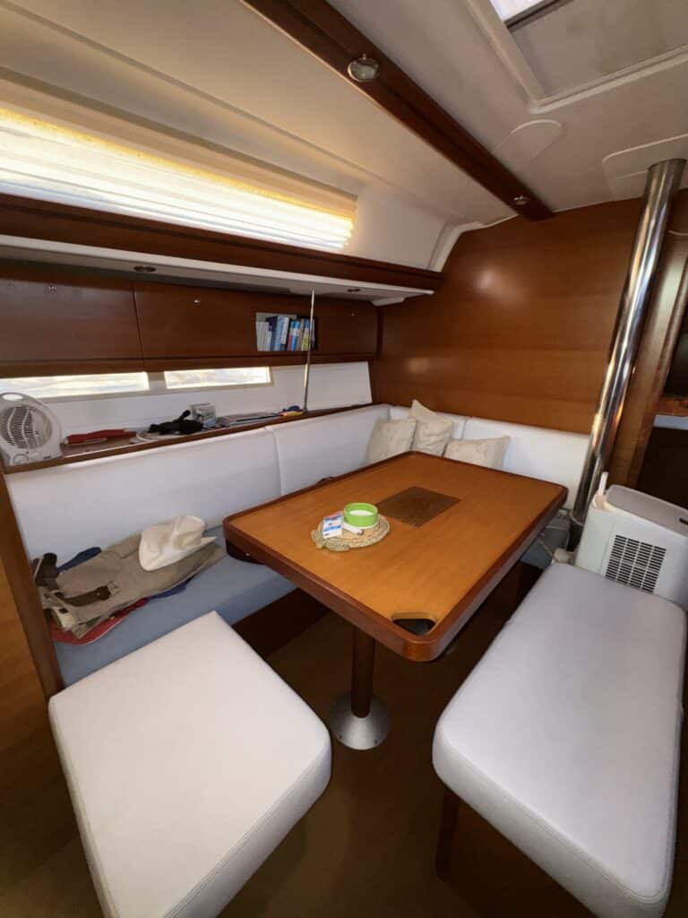 Dufour 405 grand large - foto 6 - Happy Sailing