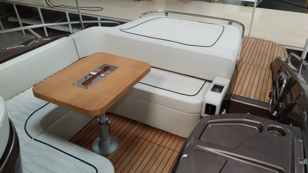 Cranchi E30 - foto 3 - Happy Sailing