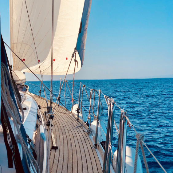 tour in barca a vela con pranzo e aperitivo