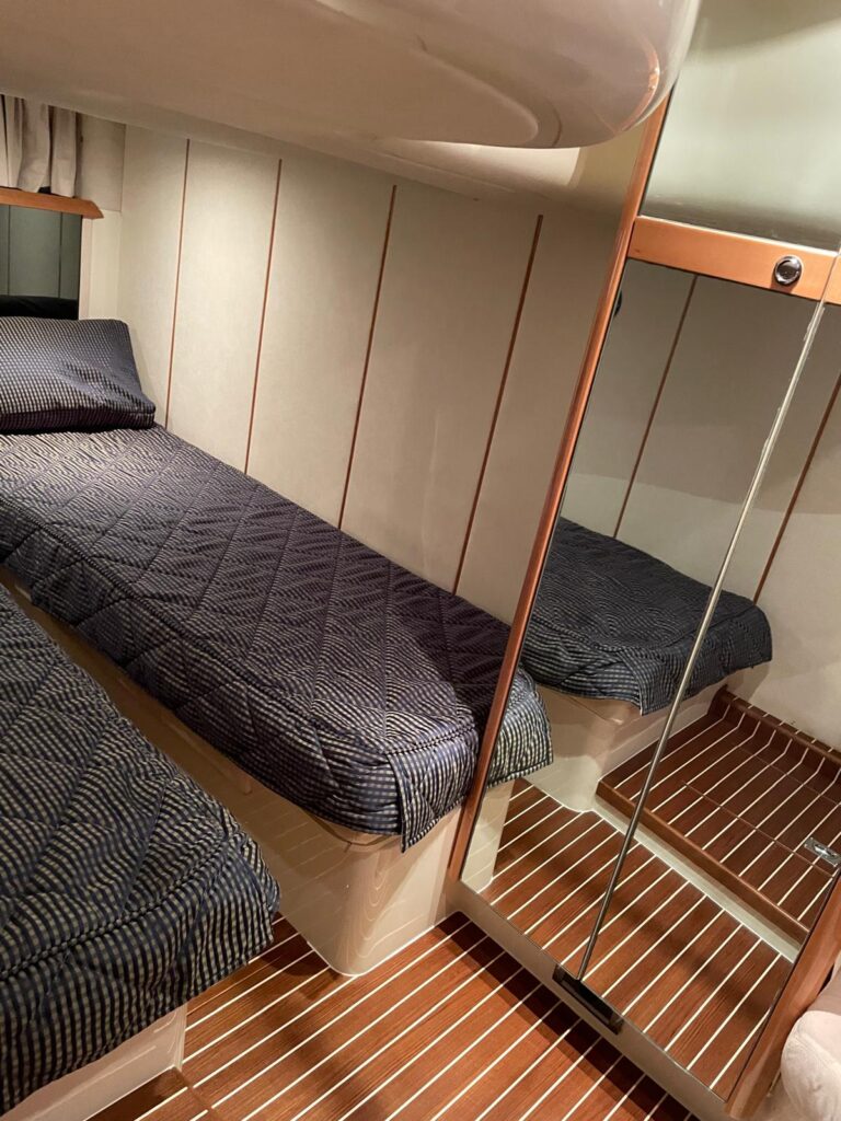 Fairline Targa 43 - foto 8 - Happy Sailing