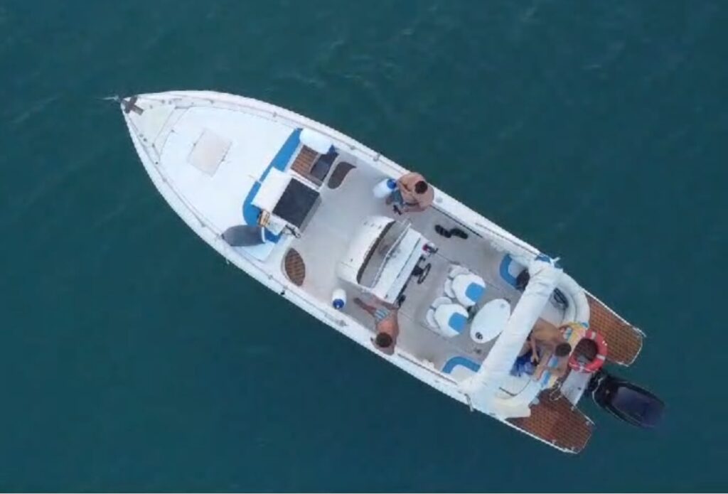 TRIMARCHI 8.40 S - foto 5 - Happy Sailing